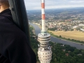 Vorbeifahrt am Fernsehturm mit einem Heisluftballon