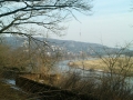 Blick entlang der Elbe zum Fernsehturm Dresden